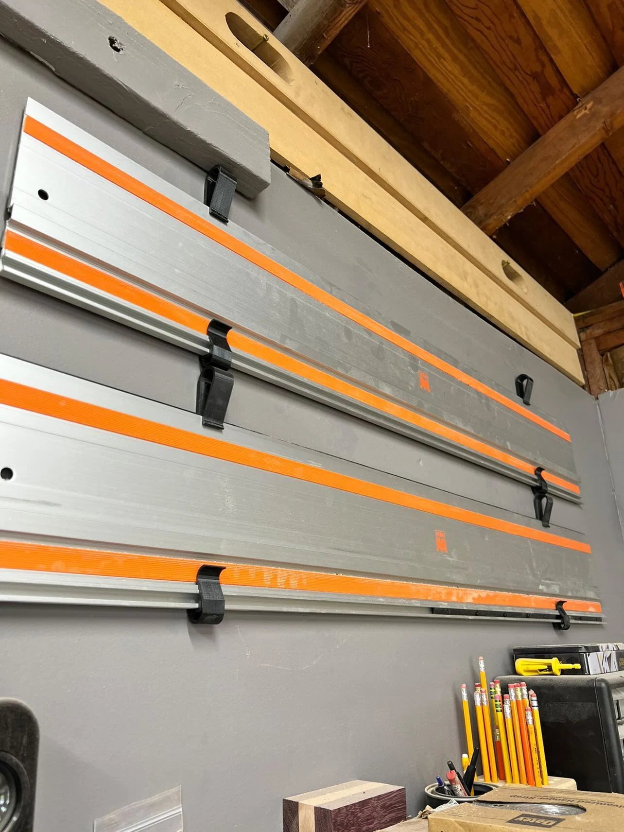 Universal Track Saw Rail Holders Guide Rail Mounts - Quick and Secure Mounting Makita, Festool, Milwaukee, Powertec, Kreg, Wen, & More